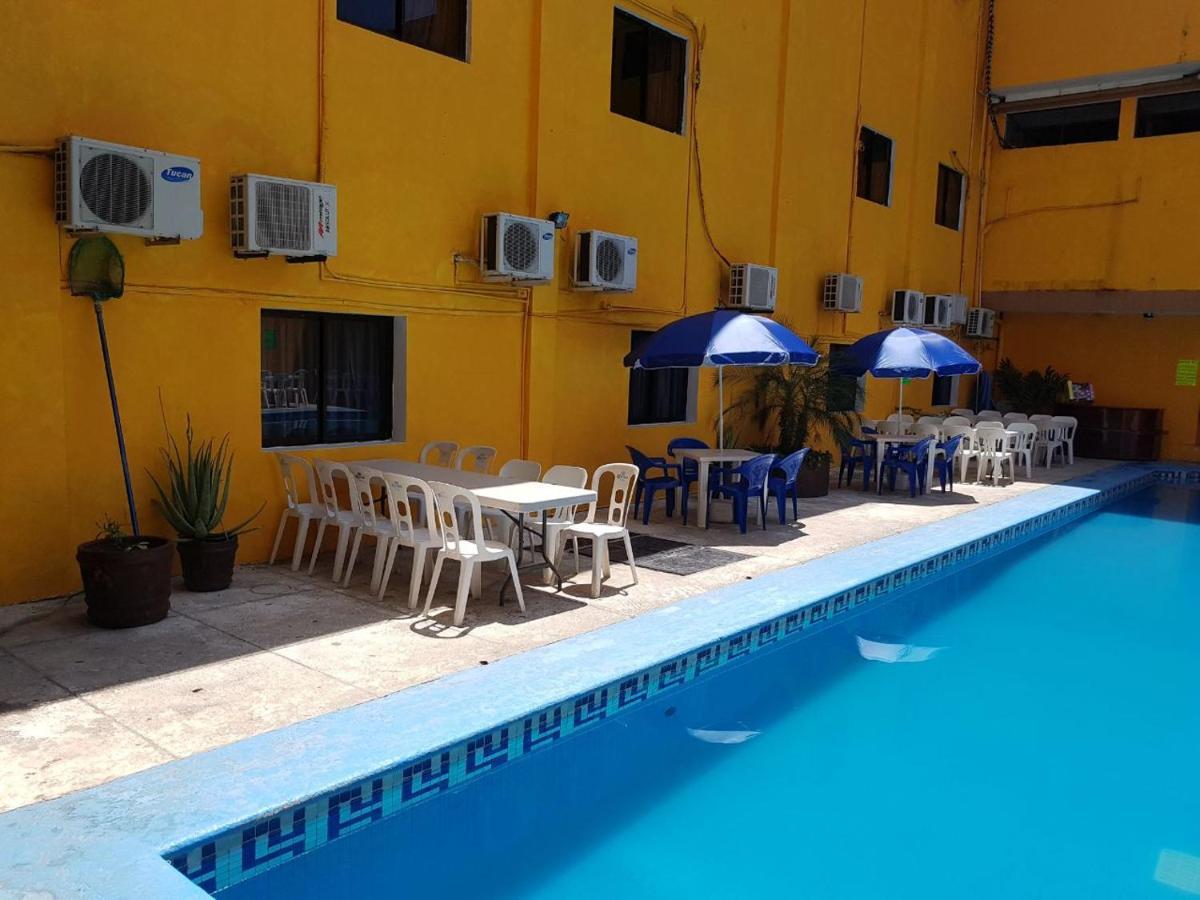 Hotel Arcos Del Parque Acayucan Екстериор снимка