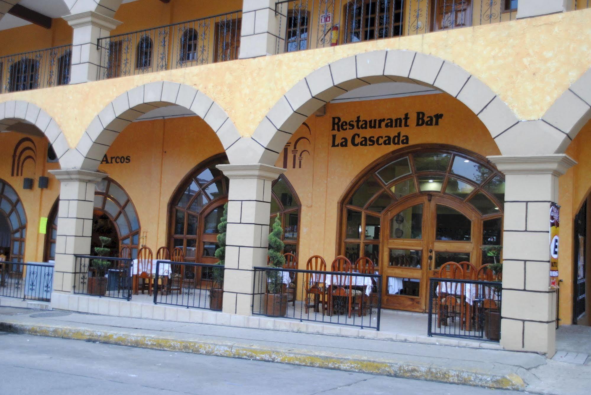 Hotel Arcos Del Parque Acayucan Екстериор снимка