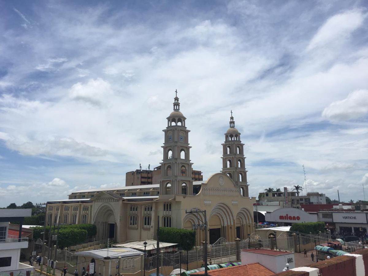 Hotel Arcos Del Parque Acayucan Екстериор снимка